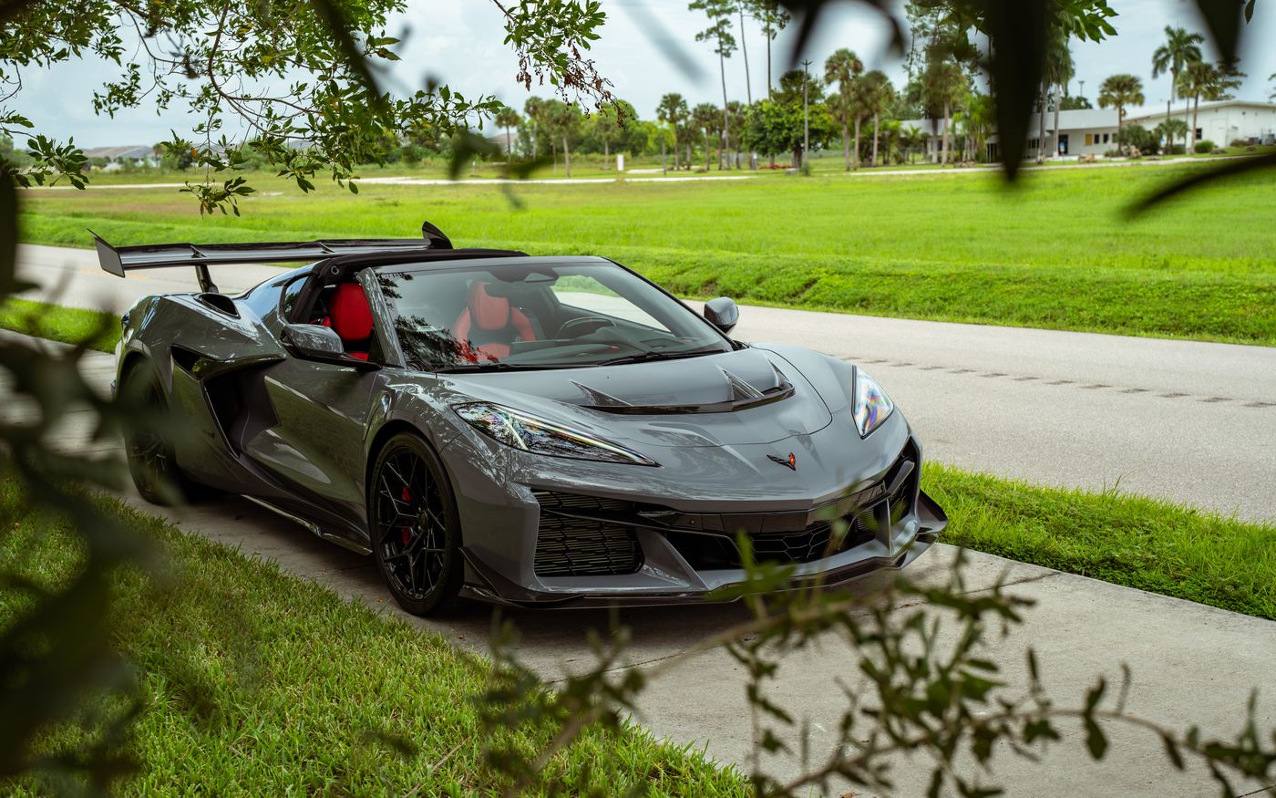 2025 Corvette ZR1 3LZ ZTK in Sea Wolf Gray